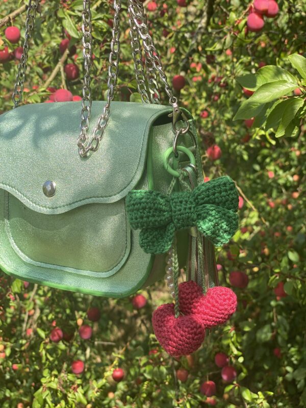 Cherry on the sac rouge & vert – Image 2