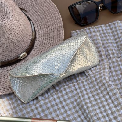 Etui à lunettes Charlie doré texturé croco