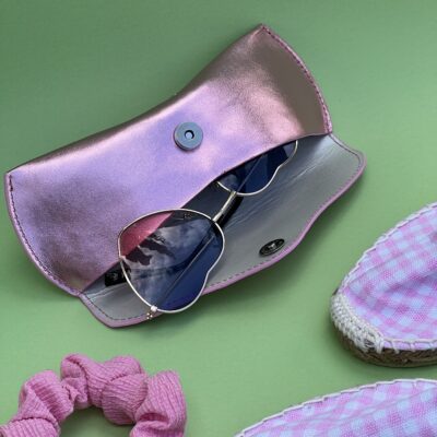 Etui à lunettes rose métallisé