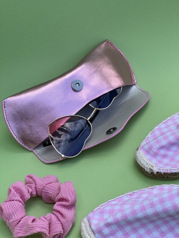 Etui à lunettes rose métallisé – Image 2