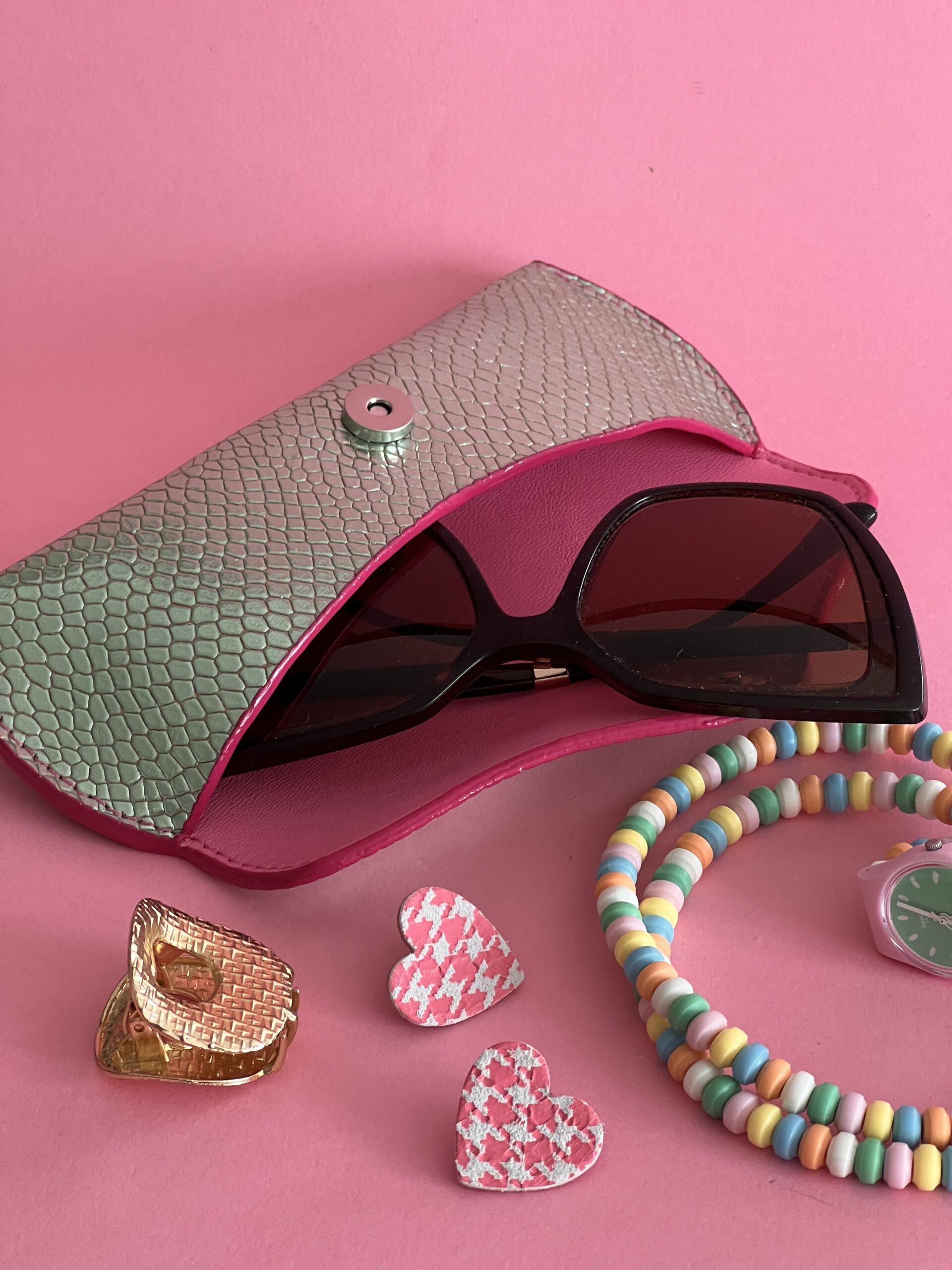 Etui à lunettes Charlie vert métallisé – Image 2