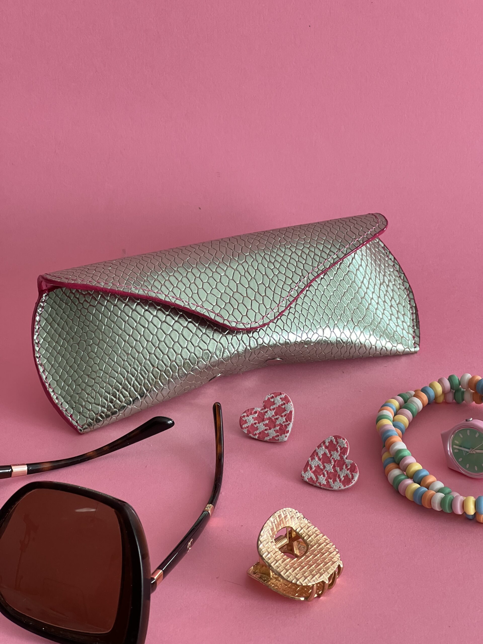 Etui à lunettes Charlie vert métallisé – Image 3