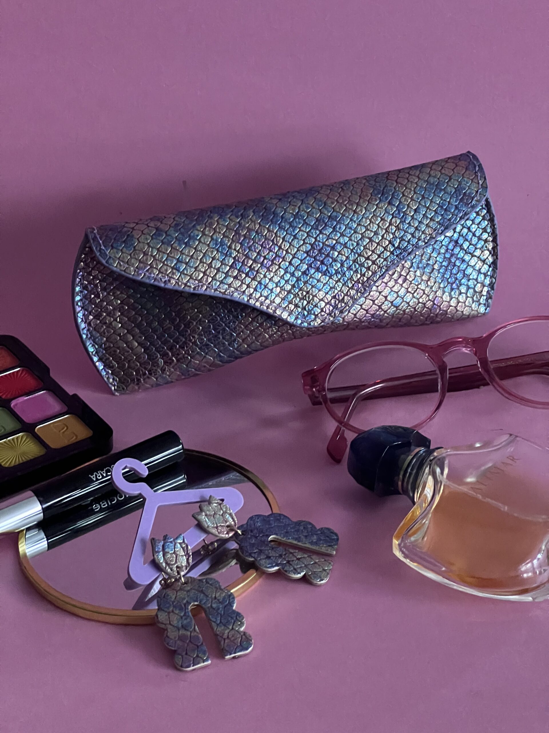 Etui à lunettes Charlie violet écailles doublure parme