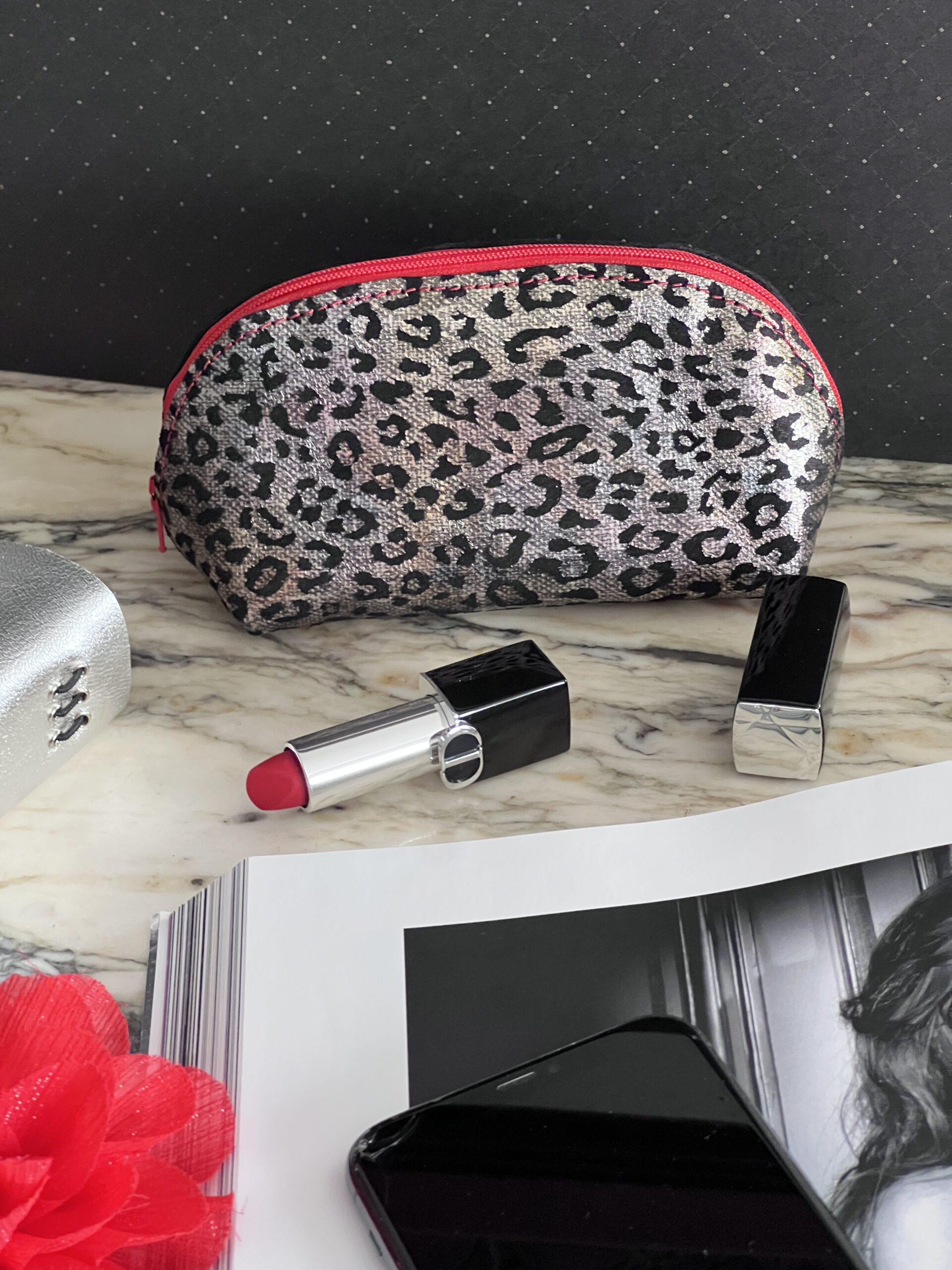 Trousse Scarlette léopard argenté – Image 4