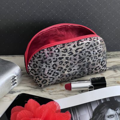 Trousse Scarlette léopard argenté